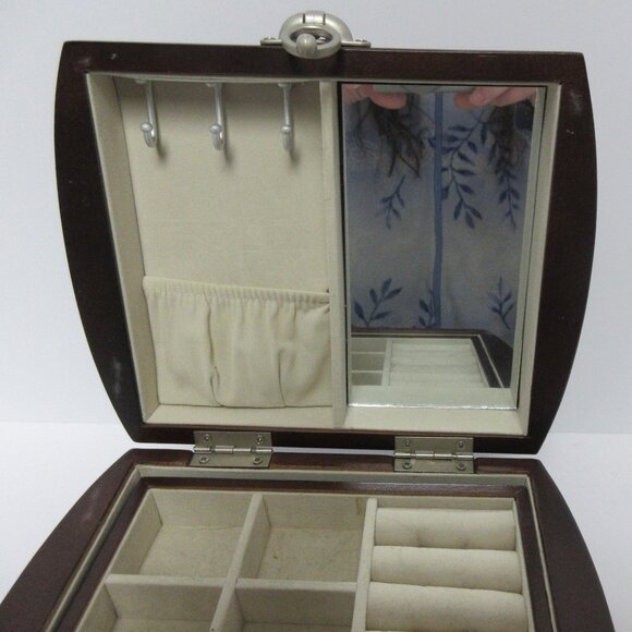 Jewelry Box Cherry Wood (with Mirror And Lift Tray) (Beige Felt Inside). - Picture 3 of 6